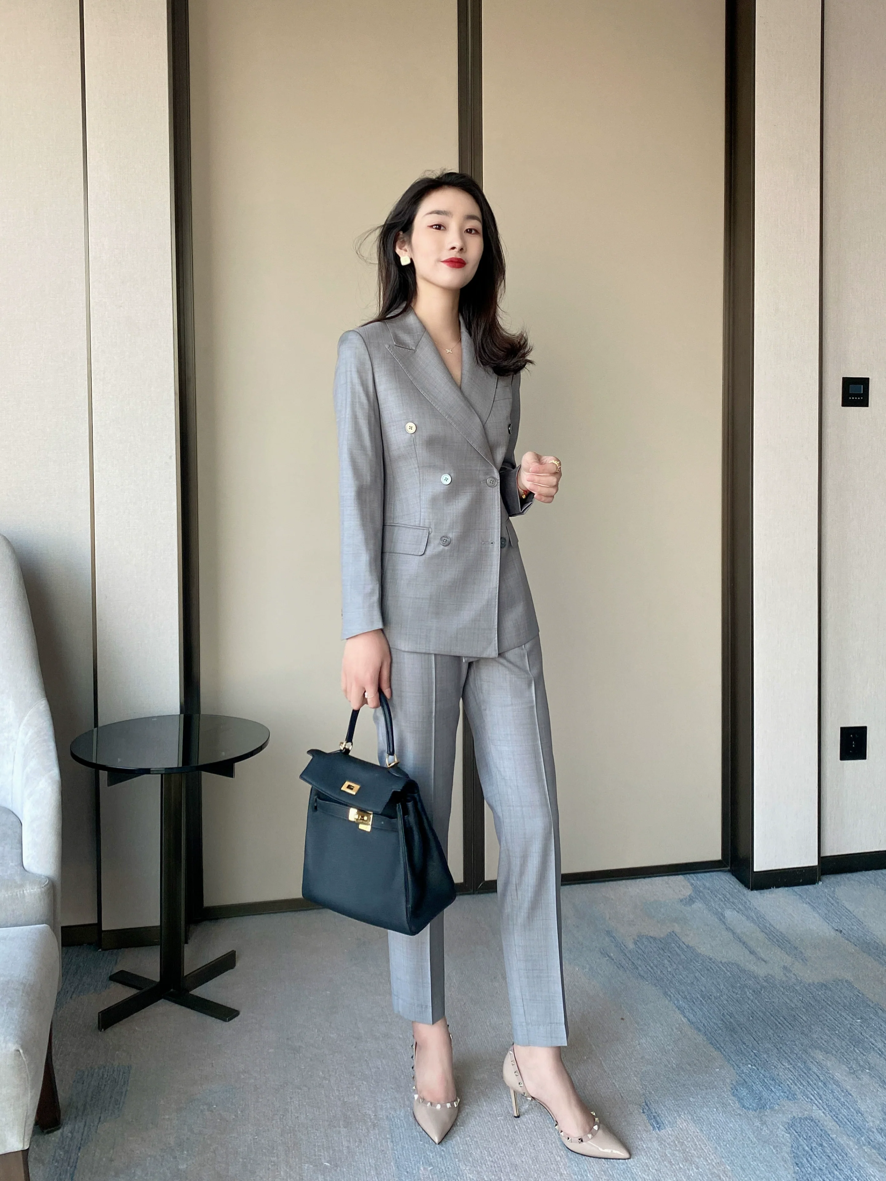 Light Grey Classic Spring Suit Trousers Loose Fit for Professionals - Image 4