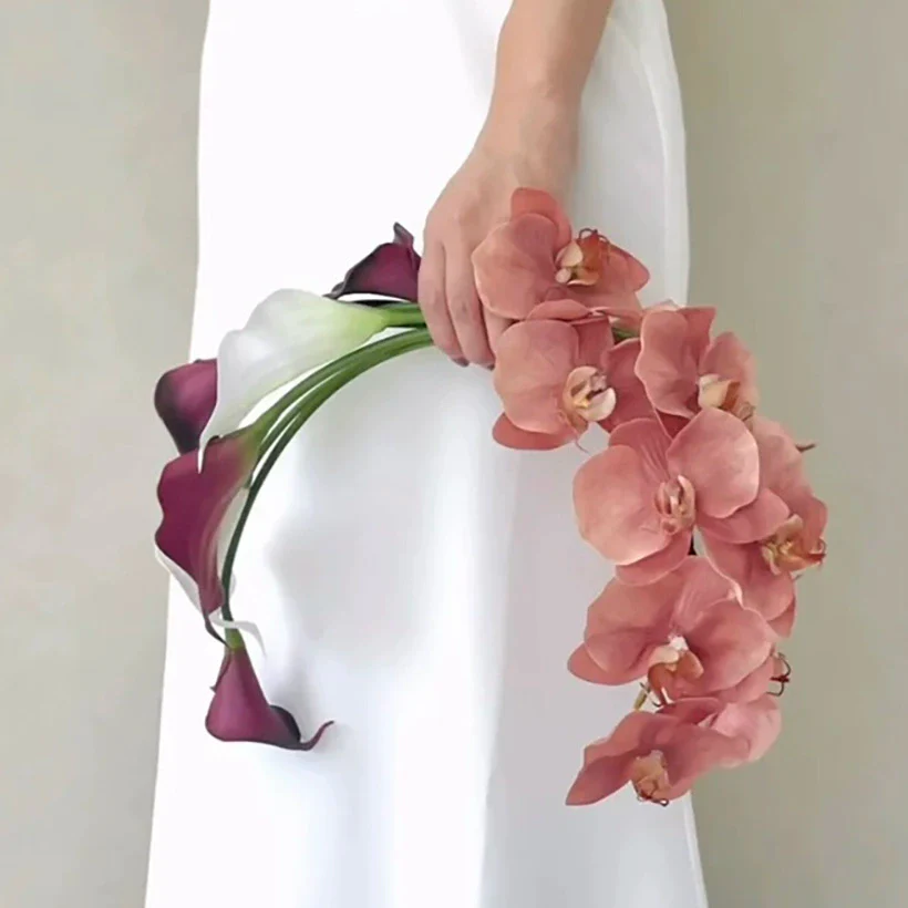 Monochrome Wedding Bouquet Handheld Phalaenopsis Aquatic Flowers - Image 5