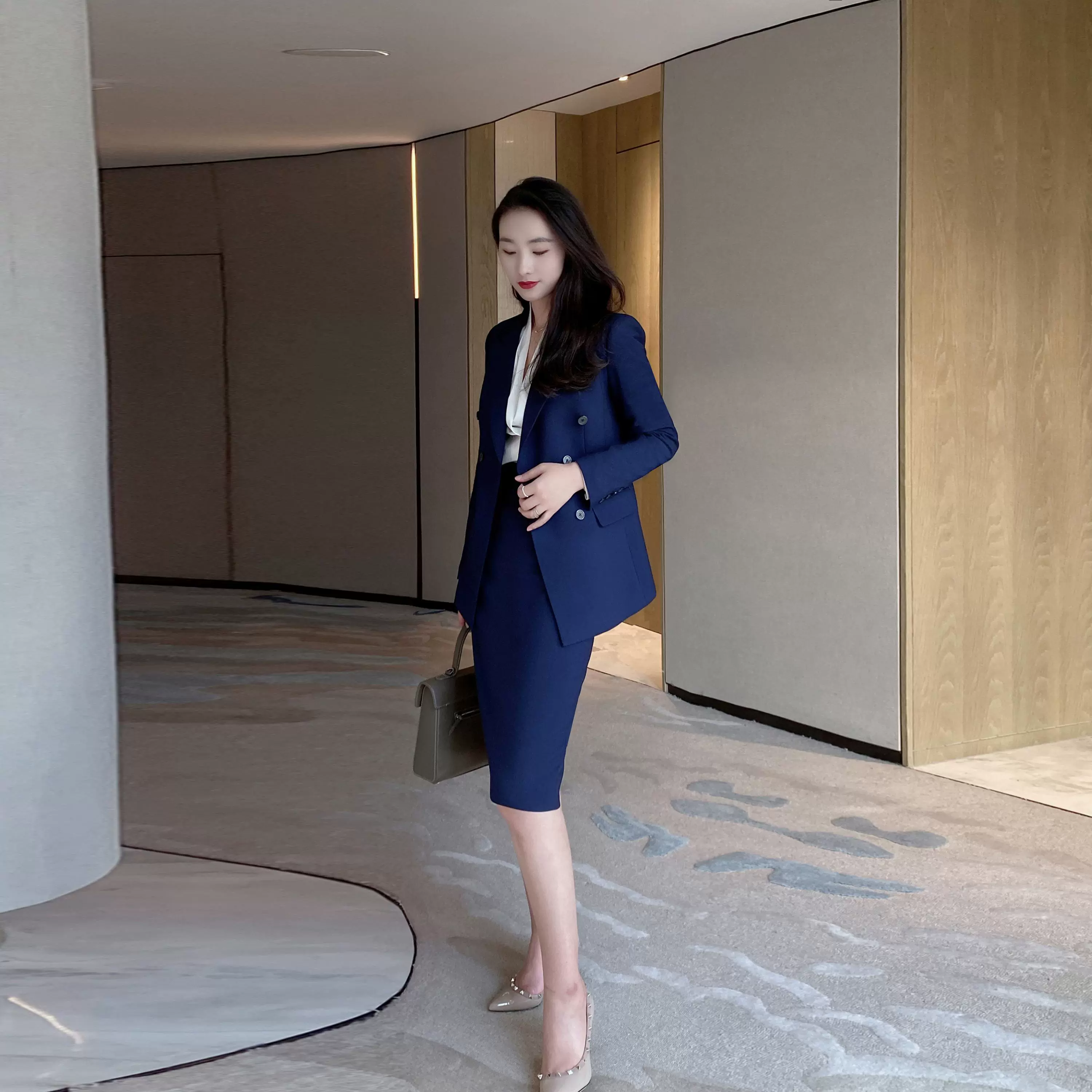 Navy Blue Autumn Classic Business Suit with Fitted Skirt - Image 5