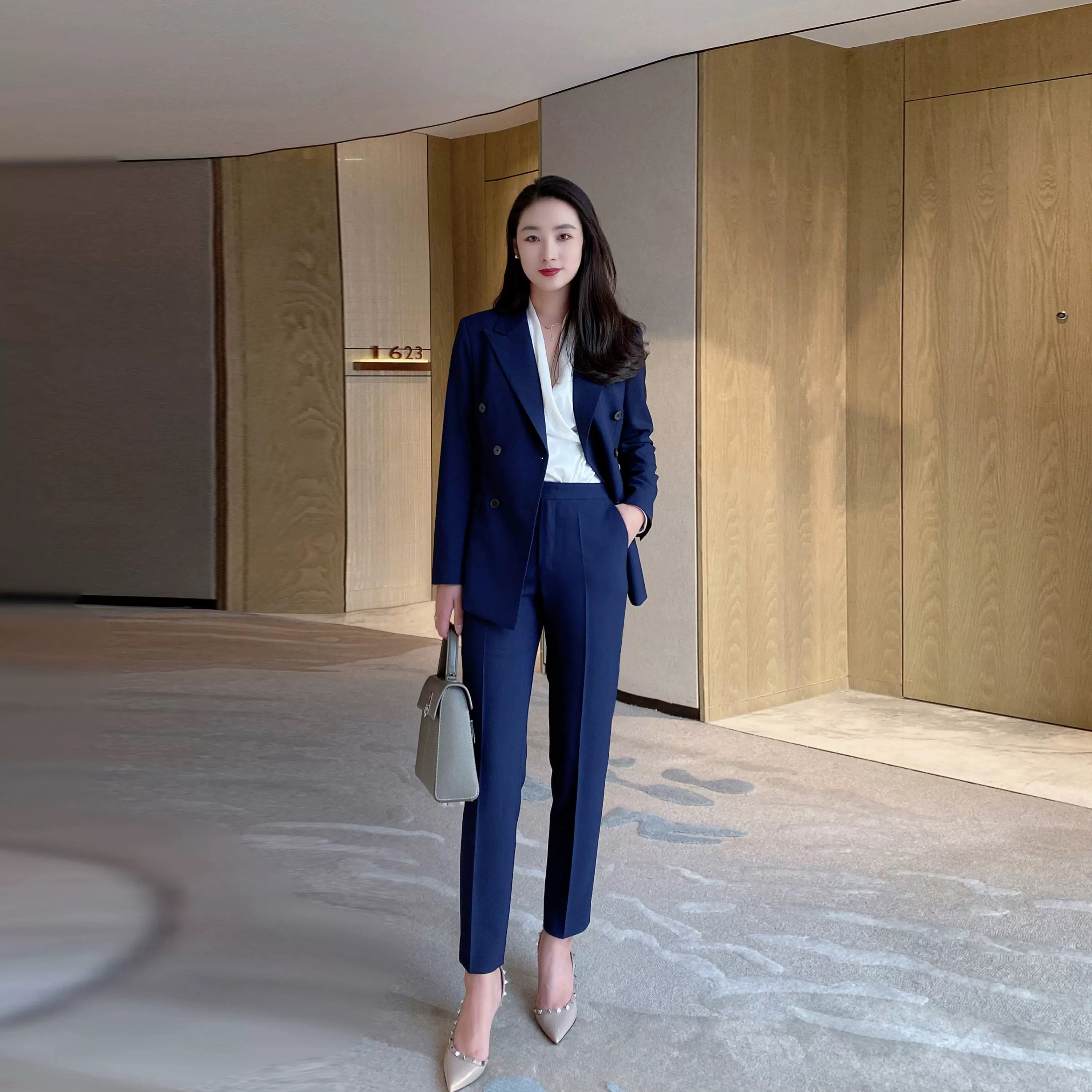 Navy Blue Autumn Fitted Classic Suit with Double-Breasted Jacket - Image 2