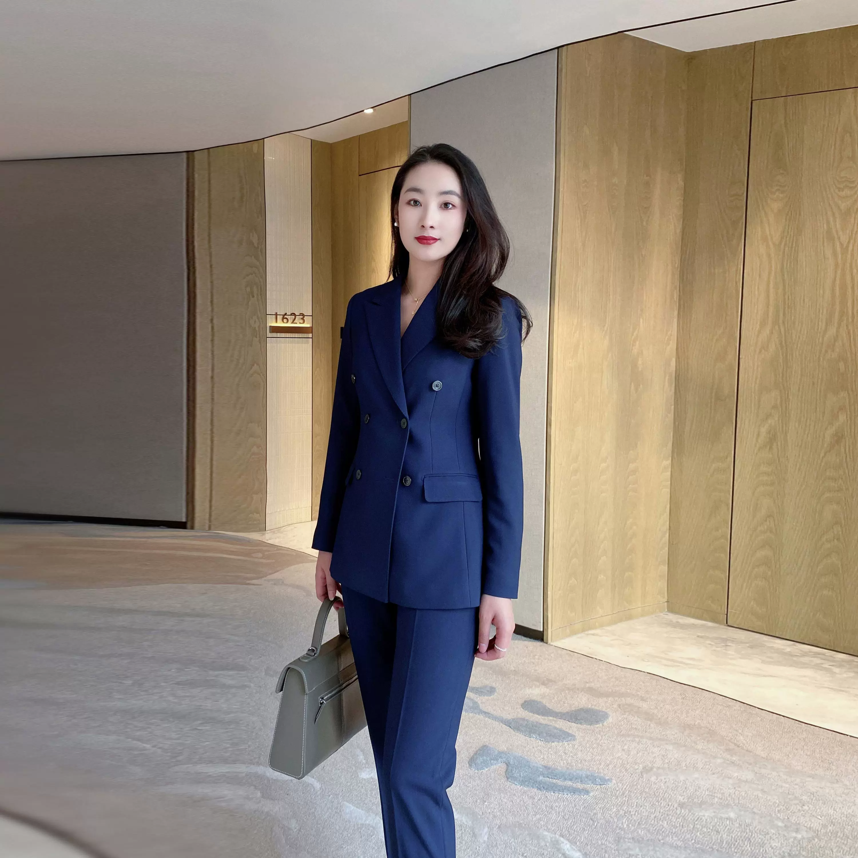 Navy Blue Autumn Fitted Classic Suit with Double-Breasted Jacket - Image 4