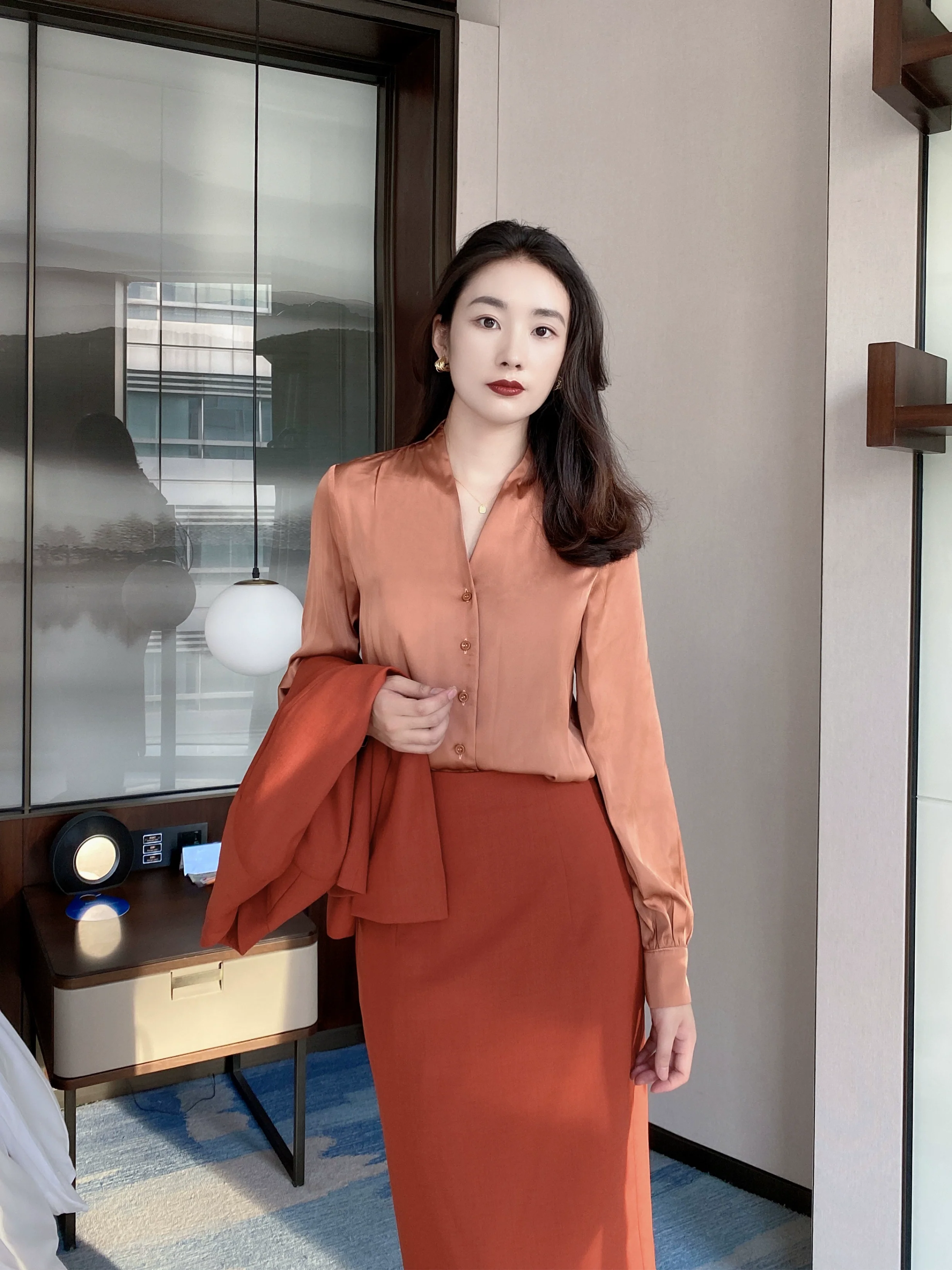 Rust Red V‑Neck Slim‑Fit Autumn Work Shirt for Women