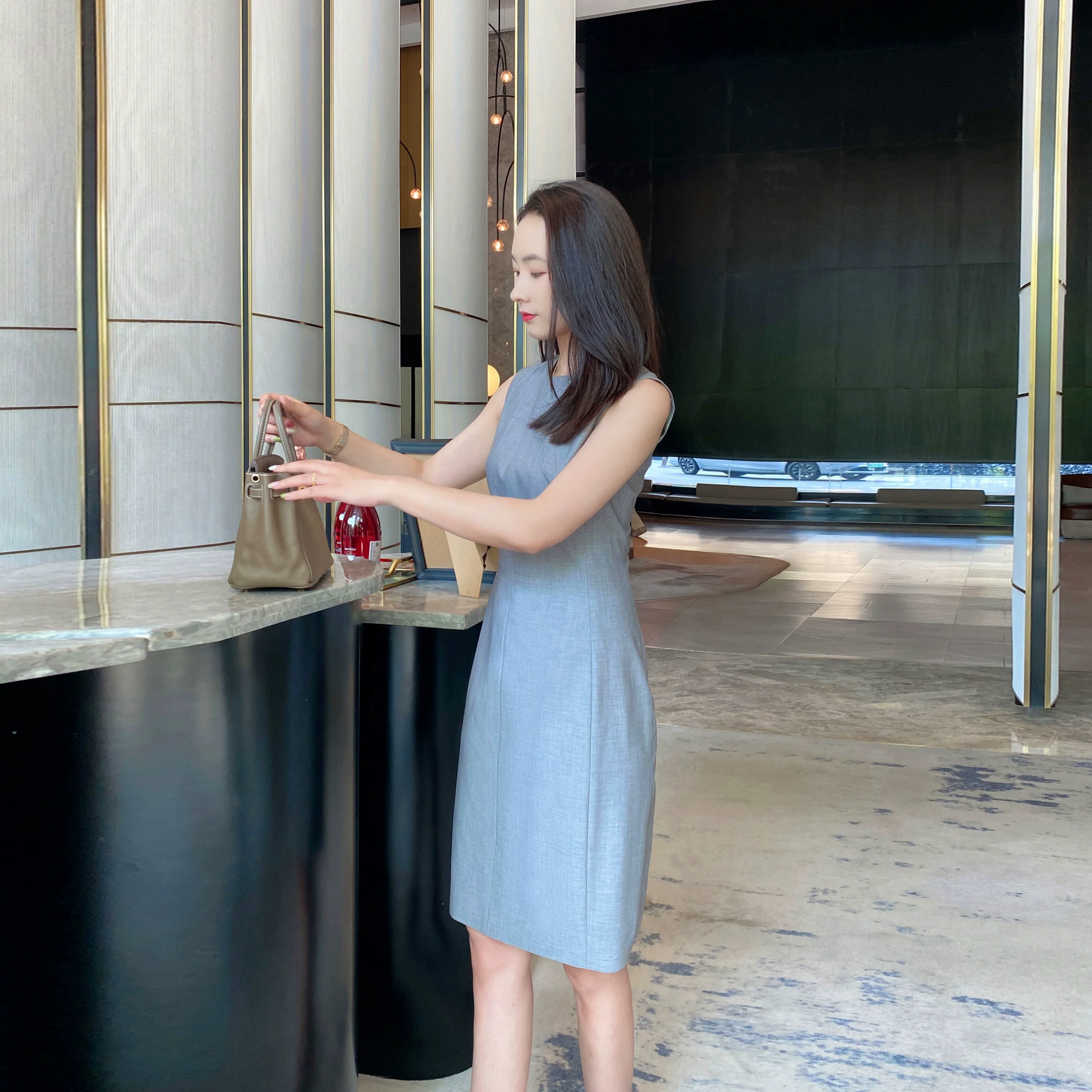Summer Light Sleeveless Tea Gray Midi Dress for Office - Image 3
