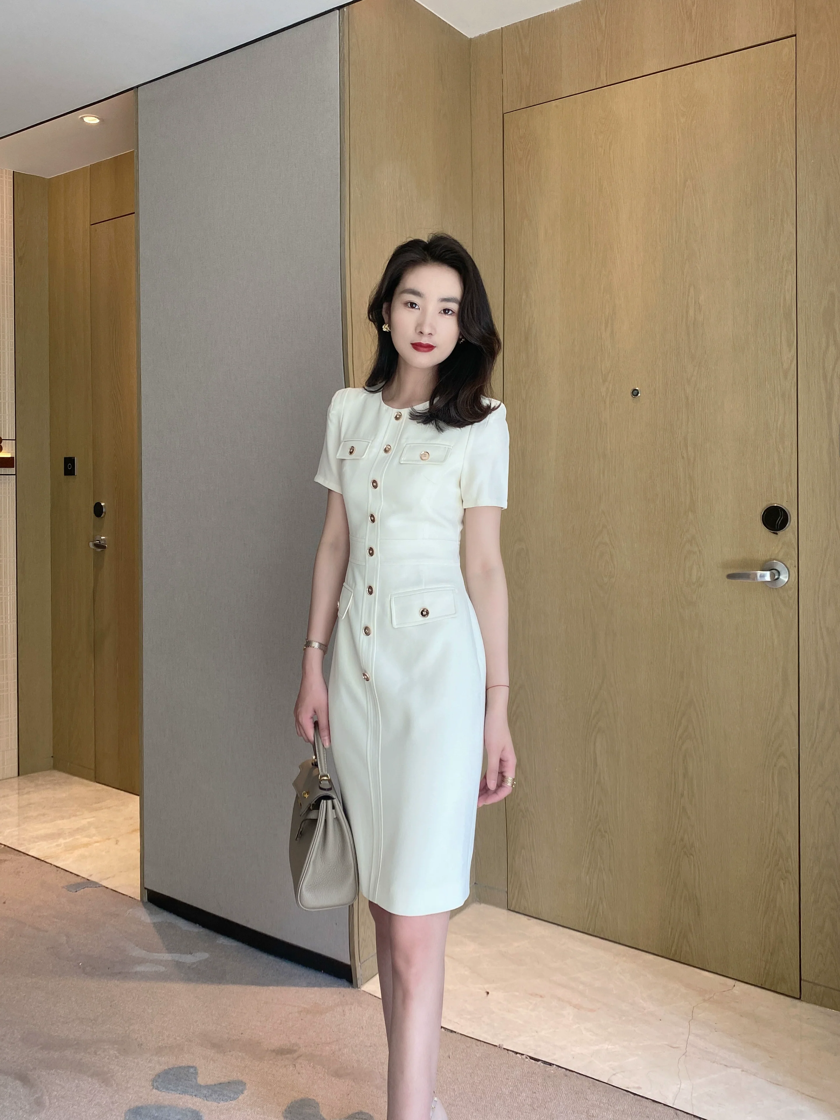 Summer White Fitted Short Sleeve Dress with Waist Belt - Image 6