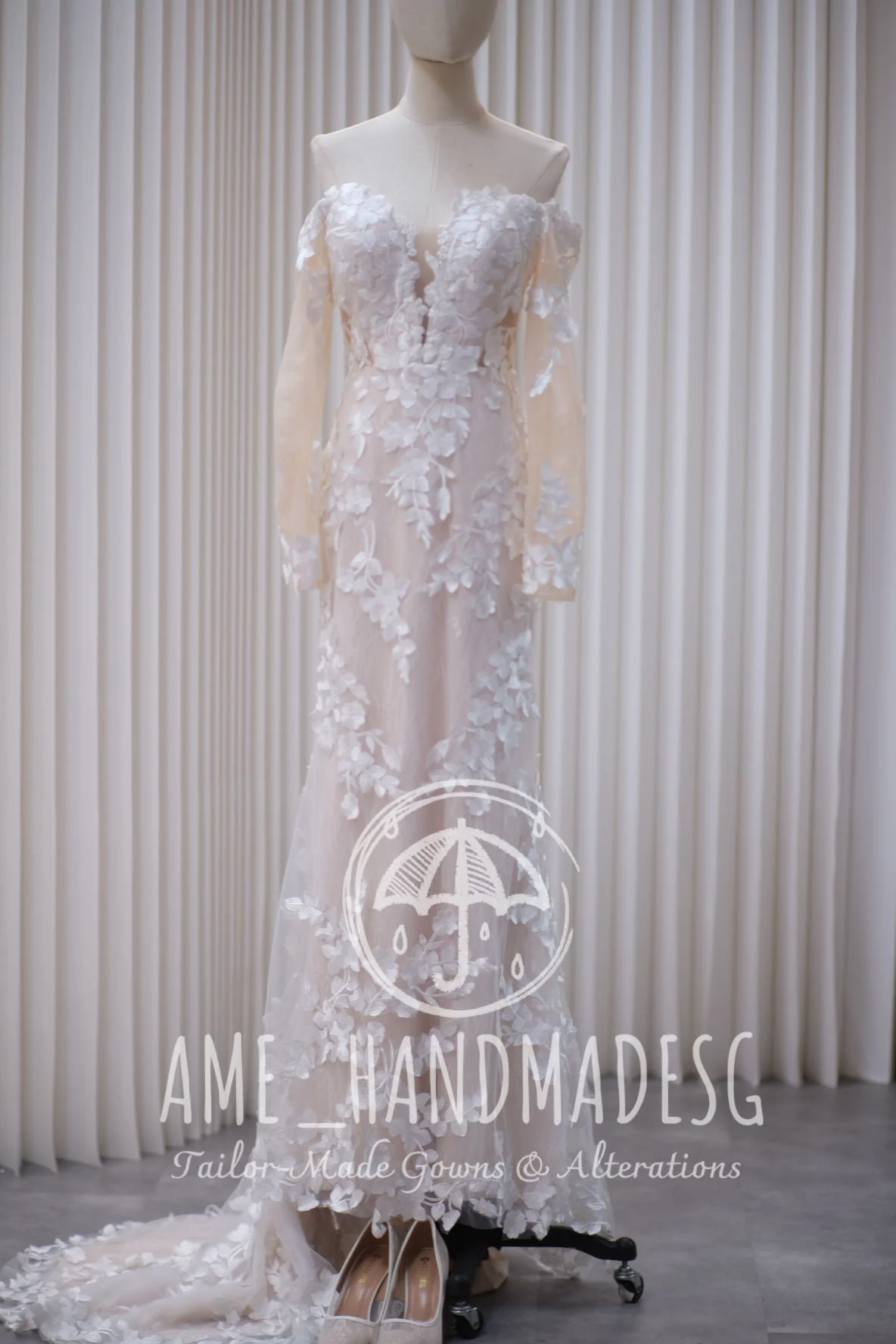 Premium Full Applique Lace Size M Wedding Gown | Ready-to-Wear - Image 4