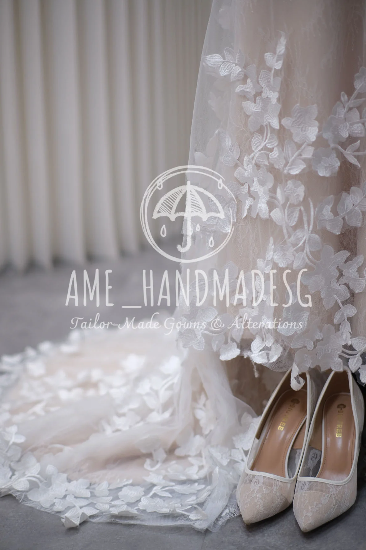 Premium Full Applique Lace Size M Wedding Gown | Ready-to-Wear - Image 5