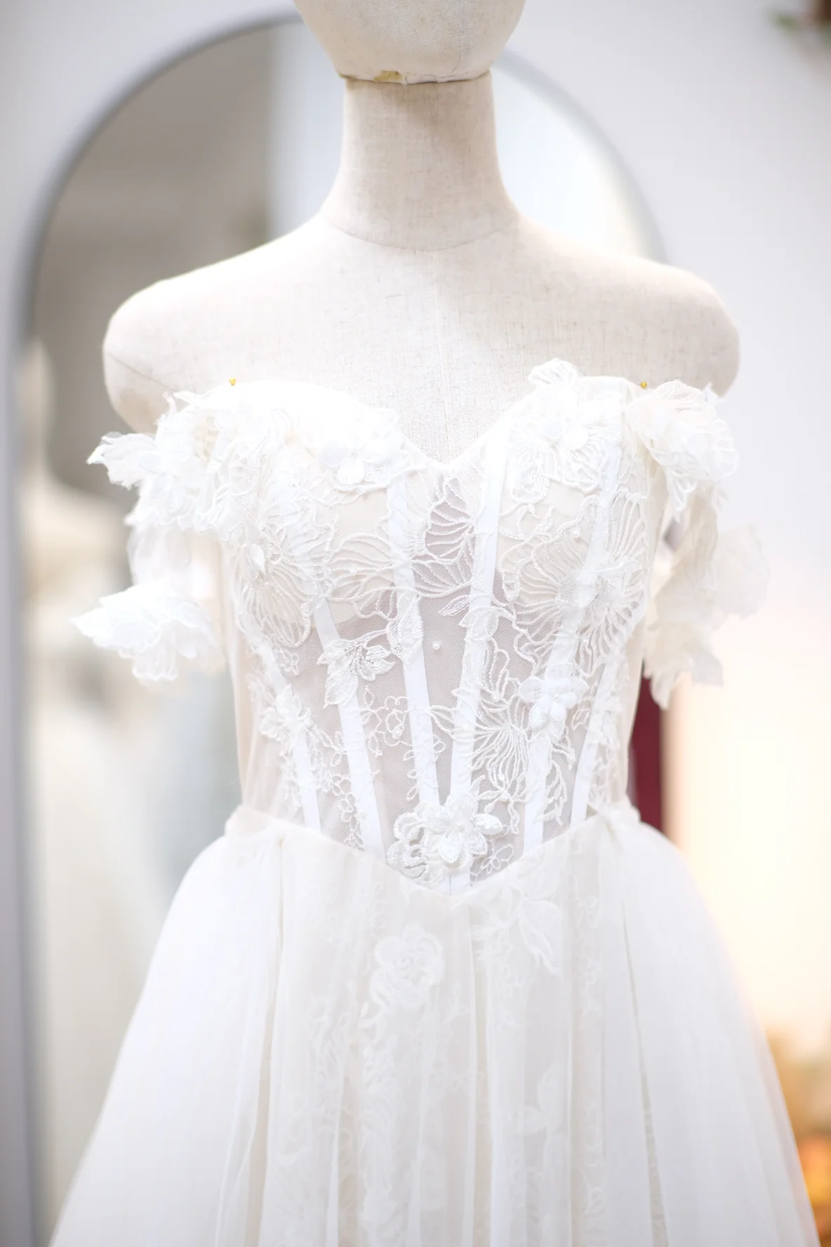Premium Full Fabric Lace Size M Wedding Gown | Ready-to-Wear - Image 7