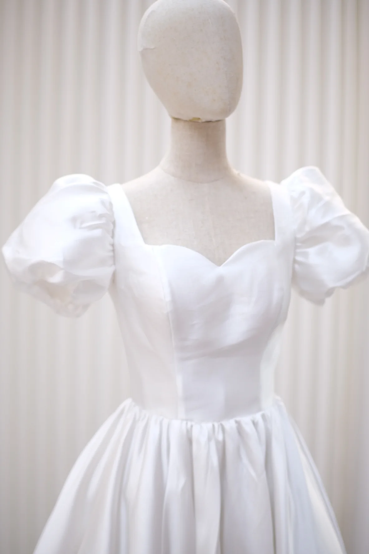 Lux Plain Pleated Size S Wedding Gown | Ready-to-Wear - Image 4