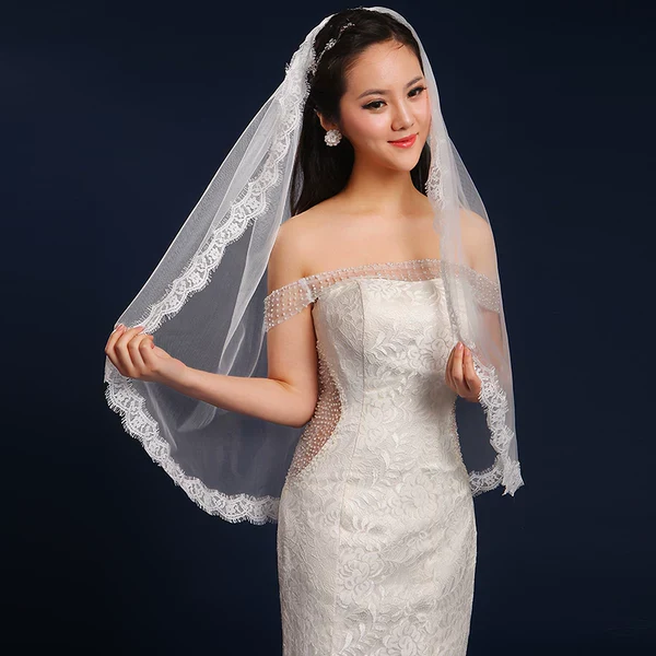 White Extra Long Bride's Veil - Image 3